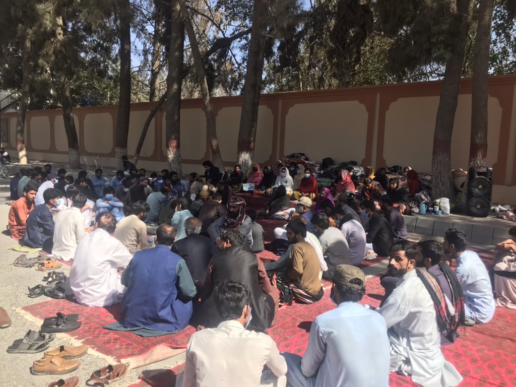 BalochYakjehtiC's tweet photo. Mehrab’s family has lost their valuables people,they are here to protect the innocent children and Women of oppressed Nations from the atrocities of the security forces.

We must join their struggle to protect our own families and children.

#StopBalochGenocide https://t.co/qVgyDV7Kvn
