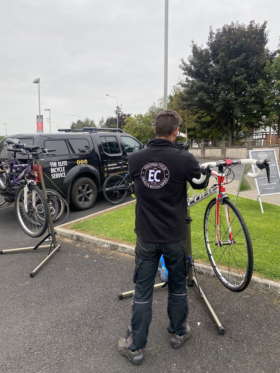 evocyclesie's tweet photo. All set up here at Collins Bar Dooradoyle for the day, drop down with any bikes needing repair or service we’ll be here till 5pm 🚲🛠

#evolutioncycles
#mobilebikerepair
#mobilebikeservice
#bikeservicelimerick
#bikerepairlimerick https://t.co/Z4LDsg4TQ3