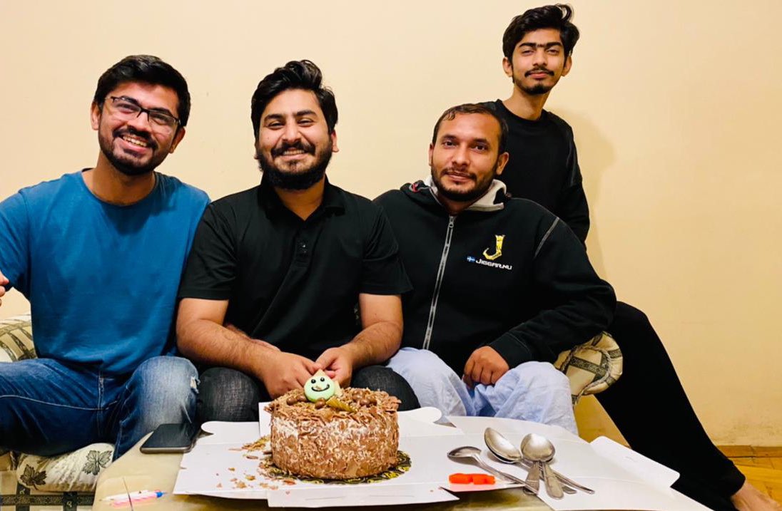 haligroupofcomp's tweet photo. Growing up, everyone around me spent all their time trying to be great. I am one of the lucky ones who has always been great. Happiest birthday to me! https://t.co/dsgSgGD1di