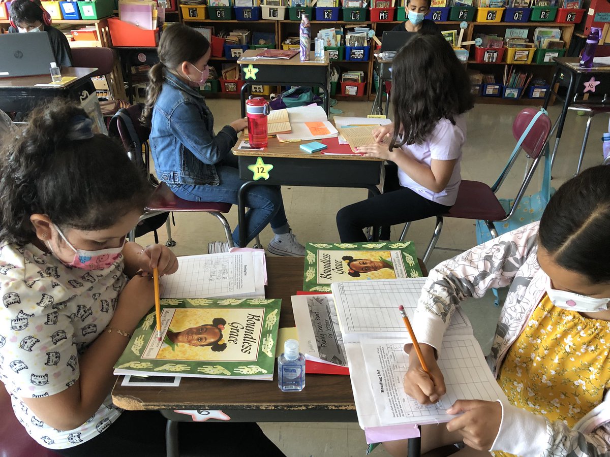 Our reading partnerships are in full swing! My Ss interviewed each other to talk about their interests and goals. Then, selected books 📕 to read with each other. #partnerships <a href="/MrsKarroll/">Mrs. Karroll, NBCT</a> <a href="/randibeth23/">Randi B Roschnotti</a> <a href="/CornwellAveES/">CornwellAveES</a> <a href="/WhufsdRams/">Ram Pride</a>