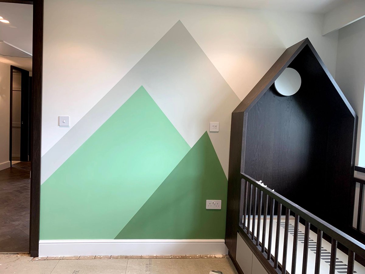 Take a look at this stunning paint job we completed for one of our littlest clients. 🏔️👶🏽 

Remember that you can bring the FIXAS team your mood board and we will turn it into a reality.