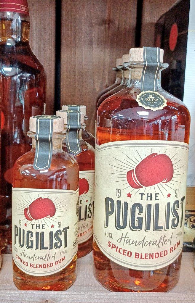 #New arrival No 1 today! <a href="/warwickshiregin/">warwickshiregincompany</a> have only gone and made a Spiced #Rum A fabulous mix of Guyanese Spirit and #Warwickshire spices. Rich, warming and the bottle looks cool too! #Local #shopsmallbusiness