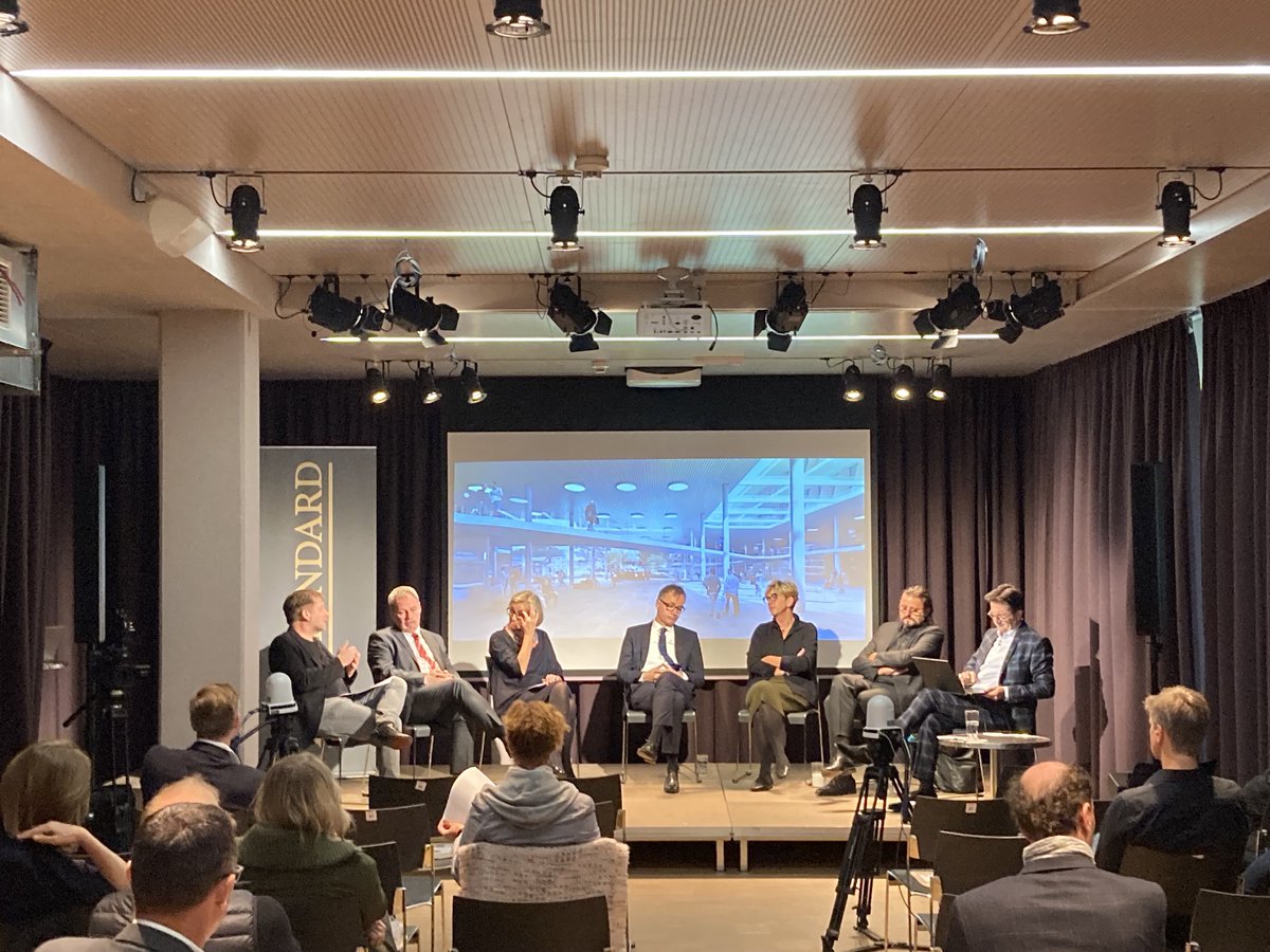 arch_coll's tweet photo. audacity architecture talks 2021: Herzlichen Dank allen Beteiligten für diesen gehaltvollen Talk!

#healthcarearchitecture #healingarchitecture #klinikderzukunft #futureclinic #futurehospital #krankenhaus #audacityarchitecturetalks #organismuskrankenhaus #gesundheitsbauten https://t.co/Ks1TkuPboj
