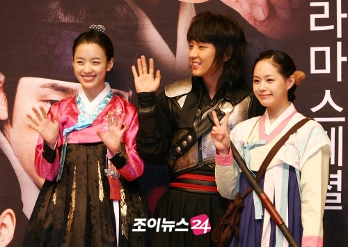 #이준기 with #HanHyoJoo #LeeYoungAh #한효주 #이영아 #일지매