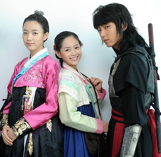 #이준기 with #HanHyoJoo #LeeYoungAh #한효주 #이영아 #일지매