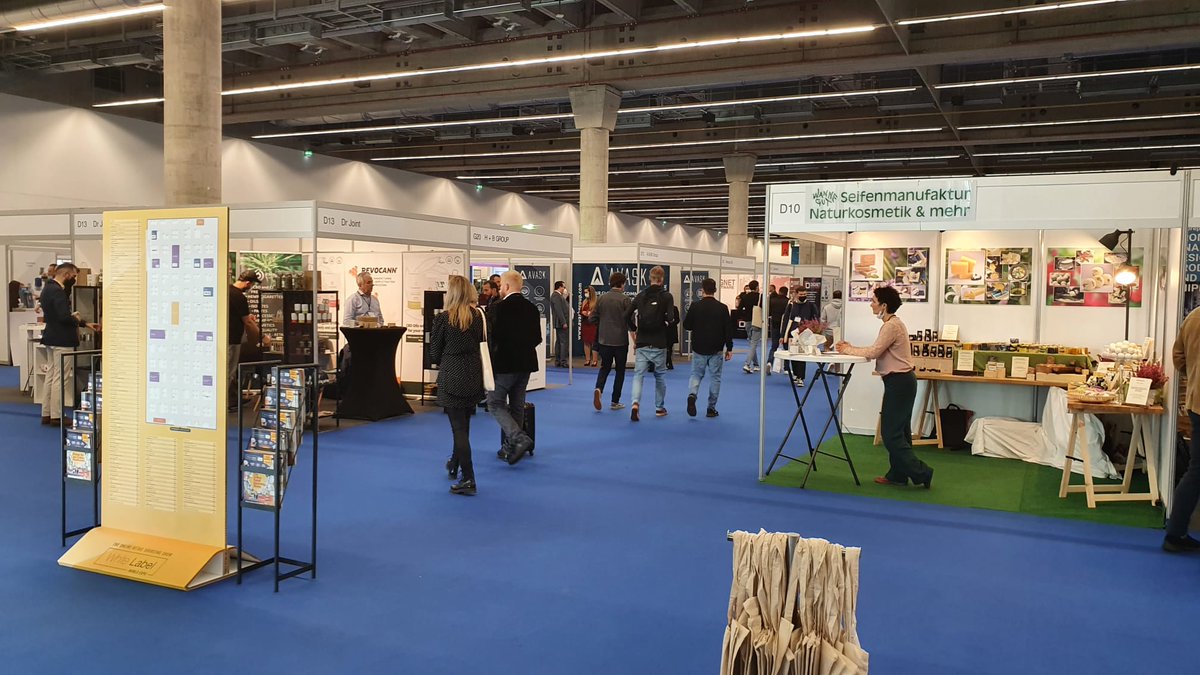 CreateAVgroup's tweet photo. Germany 🇩🇪
#germany #frankfurt #av #createav #audio #visual #screens #speakers #conference #exhibitionstands https://t.co/QfBNBcTORI