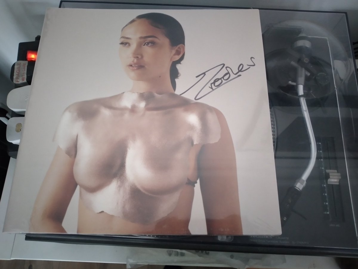 FloatinSax's tweet photo. @joycrookes  Omg omg omg omg omg #joy #skin https://t.co/ywSXuQSpAy