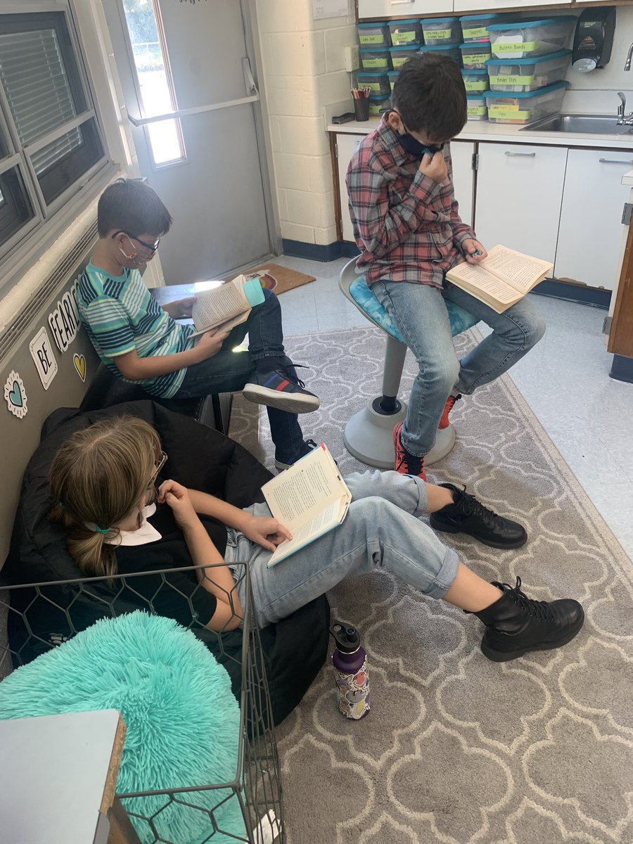 Miss Huff tweet media