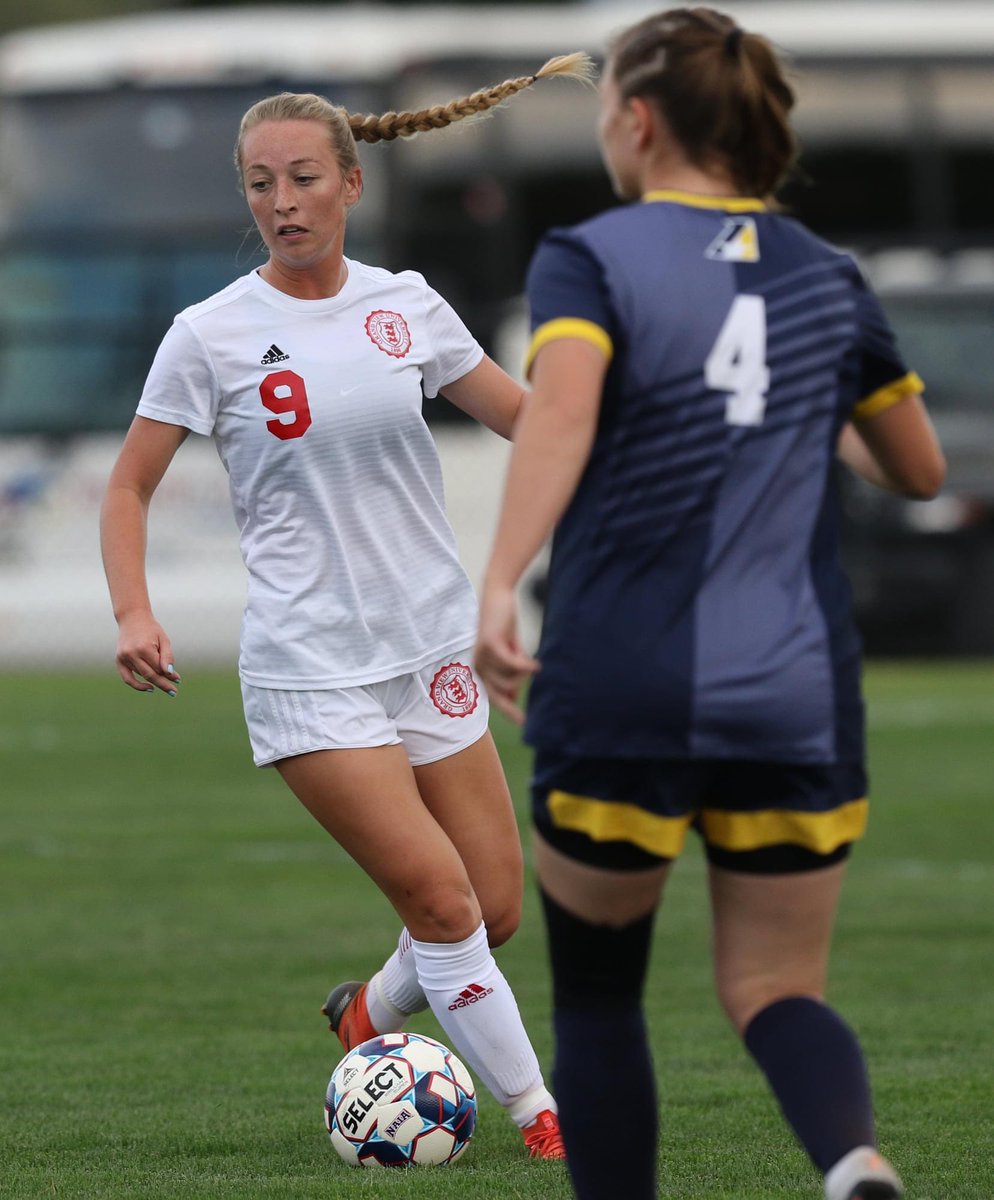 Happy birthday to sophomore, Delaney Barton! We hope you have an amazing day! #YNWA