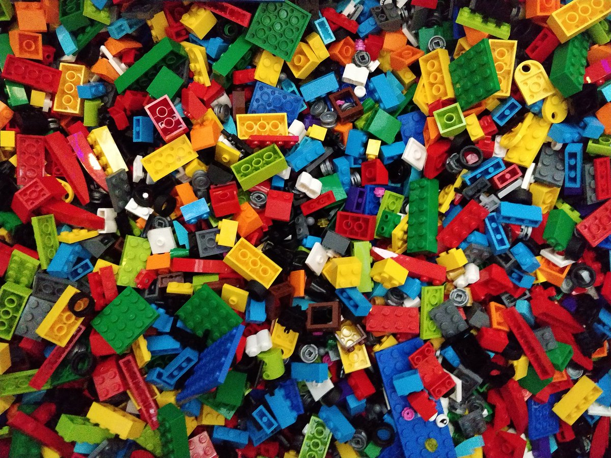 lis_zacho's tweet image. Vi bygger byer i @LEGO_Group , koder i @CoSpaces_Edu hygger med VR, leger med Microbit. #Kukturnatten, når det er bedst
#codingpirates