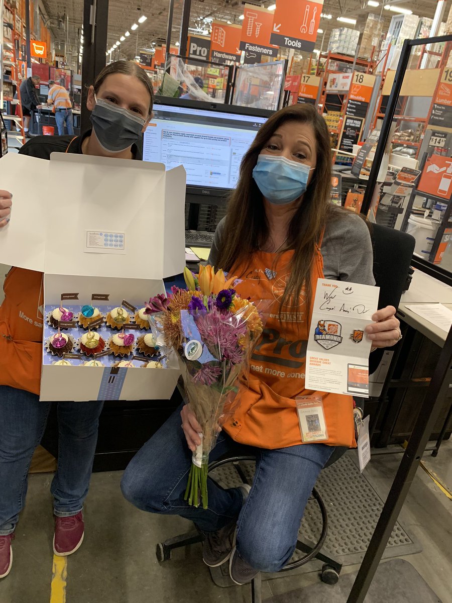 Dustin Kruckas (@dustin_kruckas) on Twitter photo A HUGE CONGRATULATIONS to our newest DIAMOND AWARD winner!!! Congratulations Cindy!!!!🤩🥳💎💎 <a href="/DanielleKida1/">Danielle Dion Korell</a> <a href="/marantes1/">Marcelo Arantes</a> <a href="/AbdullahJallad3/">Abdullah Jallad</a> <a href="/ChristinaMazz4/">Christina Mazzilli</a> <a href="/berryzen/">Donna Rapley</a> <a href="/ChelseaMenard2/">Chelsea Menard</a> A HUGE CONGRATULATIONS to our newest DIAMOND AWARD winner!!! Congratulations Cindy!!!!🤩🥳💎💎 <a href="/DanielleKida1/">Danielle Dion Korell</a> <a href="/marantes1/">Marcelo Arantes</a> <a href="/AbdullahJallad3/">Abdullah Jallad</a> <a href="/ChristinaMazz4/">Christina Mazzilli</a> <a href="/berryzen/">Donna Rapley</a> <a href="/ChelseaMenard2/">Chelsea Menard</a>
