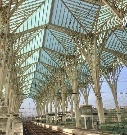 yetirhodanus's tweet photo. Bom dia - hoje uma viagem com o rápido e confortável #AlfaPendular do #Porto 🇵🇹Campanha para #EstaçãodoOriente em Lisboa. Im kargen #diningcar mit Sagres🍺, leider ohne  frischgezapftes 🇨🇿 Bier mit @jaroslavrudis #comboiosdeportugal #bahnzeit @ginsig @TrainTracksEU @_DiningCar https://t.co/b3Xq8sCvg3