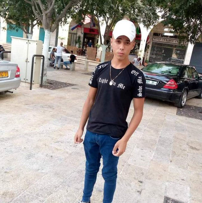Mvoice13's tweet photo. The #Israeli "soldiers" shoot dead a #Palestinian child in cold blood during a violent nighttime raid in Beit Jala town, bullet-wounding one other.
 @Mvoice13 
https://t.co/V7dm4IWymF https://t.co/FgbWzw5pv3