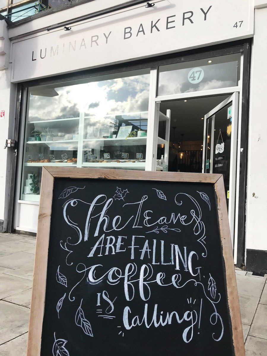 LuminaryBakery's tweet image. The leaves are falling &amp;amp; coffee is calling 🍂 ☕️ 

Come by this weekend for a cup! 

#luminarybakery #PurchaseWithPurpose #socialenterprise #empoweringwomen #camden #camdenbakery #londonbakery