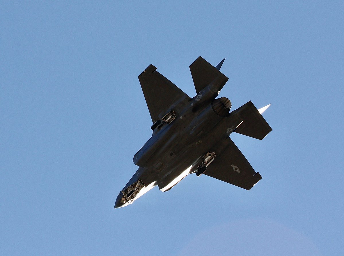 JGrunsell's tweet photo. Feeling F35ish this morning. #F35 #lockheedmartinF35 #fighterjets @FlyingRationale @Saint1Mil @MIL_STD @jaimecor_94 @OMakkura @thewarzonewire @WatcherCtp @PaintingSurfer https://t.co/tm3wqTstsI
