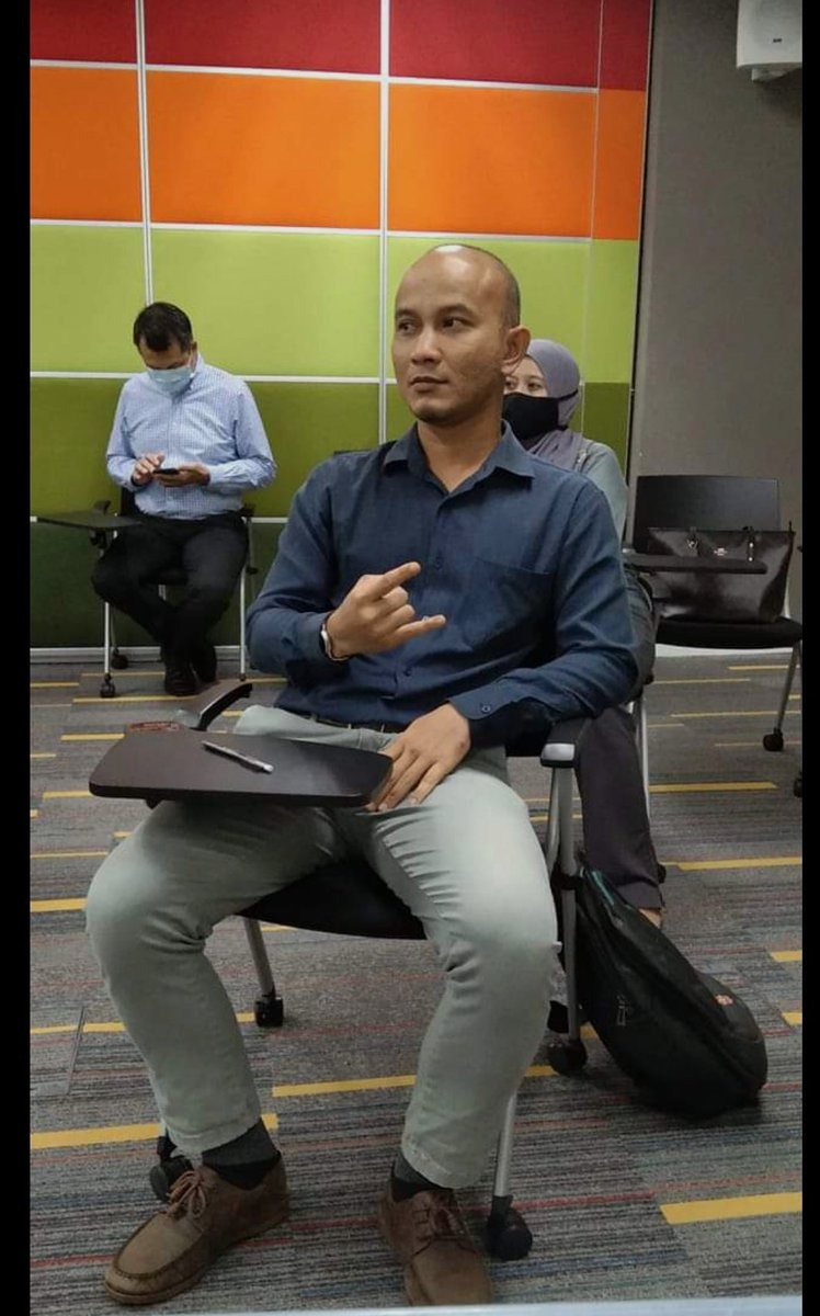 menrawrrrr's tweet photo. Abang botak😍 https://t.co/rc7el0tvIz