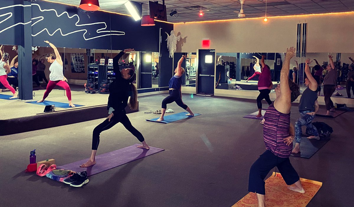 finalresultsfit's tweet photo. Friday morning BodyFlow!  Join us on Sunday for the new Fall release at 10:15 in Studio One. Full schedule available online at https://t.co/4mUHXJXyQo https://t.co/Gt3vULcSVl