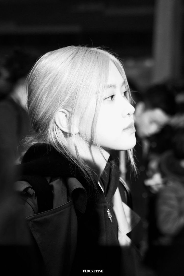 xu2012002's tweet photo. Wonderwall
#ROSÉ @ygent_official #ApologizeToRose https://t.co/qmAXrkO8YT