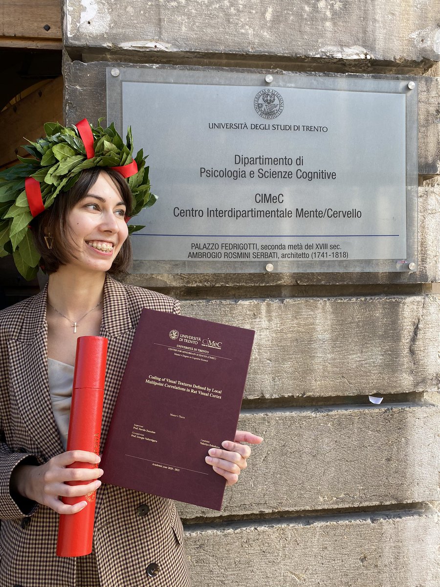 A nice occasion for my first tweet here: this week I graduated cum laude from the Master’s program in Cognitive Science at <a href="/cimec_unitrento/">CIMeC UniTrento</a> &amp; <a href="/Sissaschool/">SISSA</a> 🧠 It was a great journey and I am so grateful to everyone who shared it with me ❤️