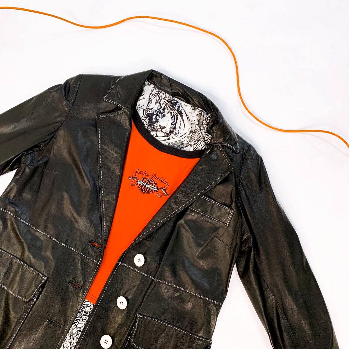 Anyone wanna join our bike gang? 🙌 
​
​No motorbikes - just leathers and harley style 😜💯