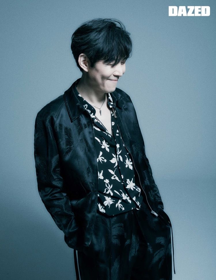 mculokii's tweet photo. lee jung jae has this manly yet feminine feel to him and its just so fucking attractive???!!!?!?!! https://t.co/MI51EPbXRr