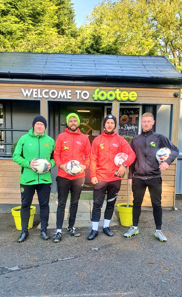 What a day !!!!

Over 30 students enjoying some beautiful October sunshine <a href="/footeeireland/">footee ⚽️⛳️</a>

Year 1 &amp; 2 sports psychology along with students from fitness integrated together 💜💜💜💜💜

Further education =furthering education beyond the classroom⚽️

<a href="/TriciaOKeeffe/">Tricia O'Keeffe</a>
<a href="/CityofDublinETB/">City of Dublin ETB</a>