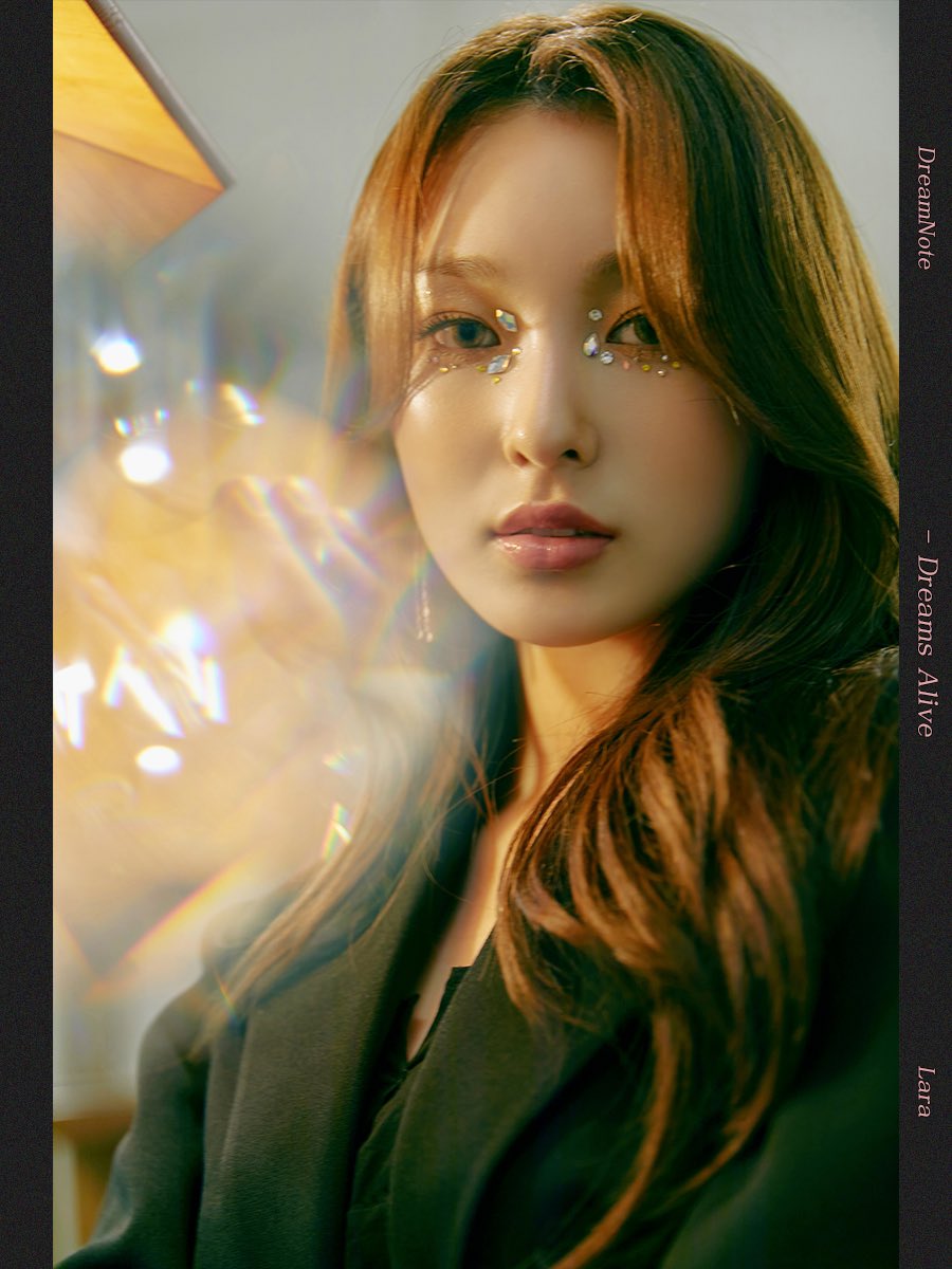 SailorMoon0809's tweet photo. 👻💜🦊

DreamNote 4th Single Album [Dreams Alive]
🌗 : Concept Photo # 2

2021.10.26 18:00 (KST)

#DreamNote #ドリームノート
#DreamsAlive
#드림노트

@iMe_Dreamnote https://t.co/Lzn1BjnyQh
