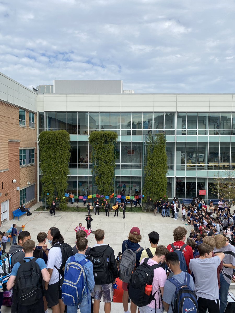 Yorktown celebrates Hispanic Heritage Month with a performance in the courtyard! <a href="/YorktownHS/">Yorktown High School</a> <a href="/Principal_YHS/">Dr. Kevin Clark</a>