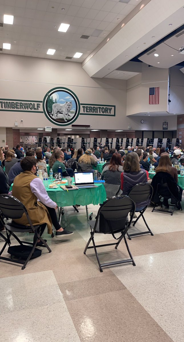HMJacksonHS's tweet image. @HMJacksonHS The Commons is packed with ALL the staff that play a🔑 role in making each day a success for ALL our students!