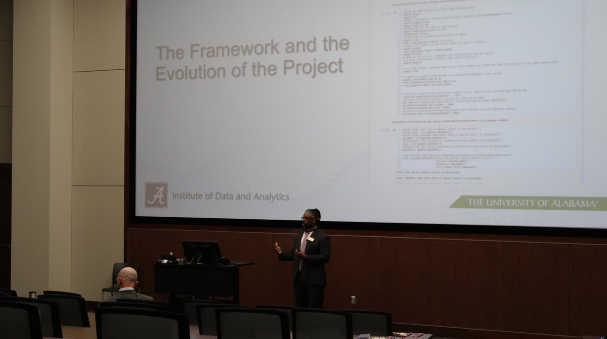 culverhouseua's tweet photo. “What makes a model work is data management.” -Dwight Lewis #UADayofData https://t.co/LsvkxVRkMg