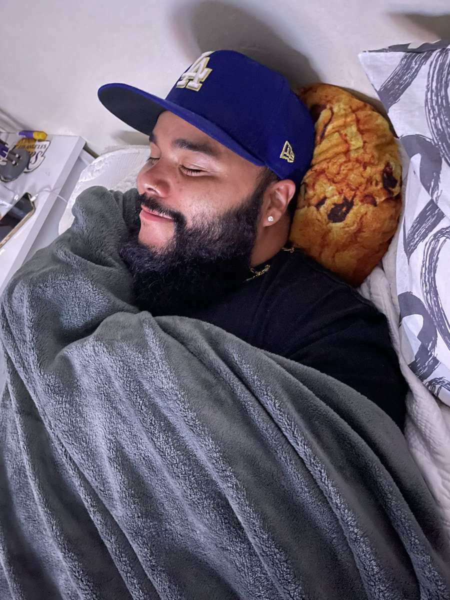 OGFource's tweet image. How I slept last night lmfaooo #Dodgers