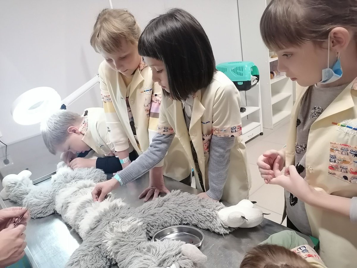 Обсуждая будущую профессию с детьми, не забывайте:☝️ наша основная цель — прежде всего расширить кругозор. Сегодня в Детском городе профессий Z.town дети в очередной раз увидели, что мир разнообразен, и для каждого найдется занятие по душе.
#особенныедети