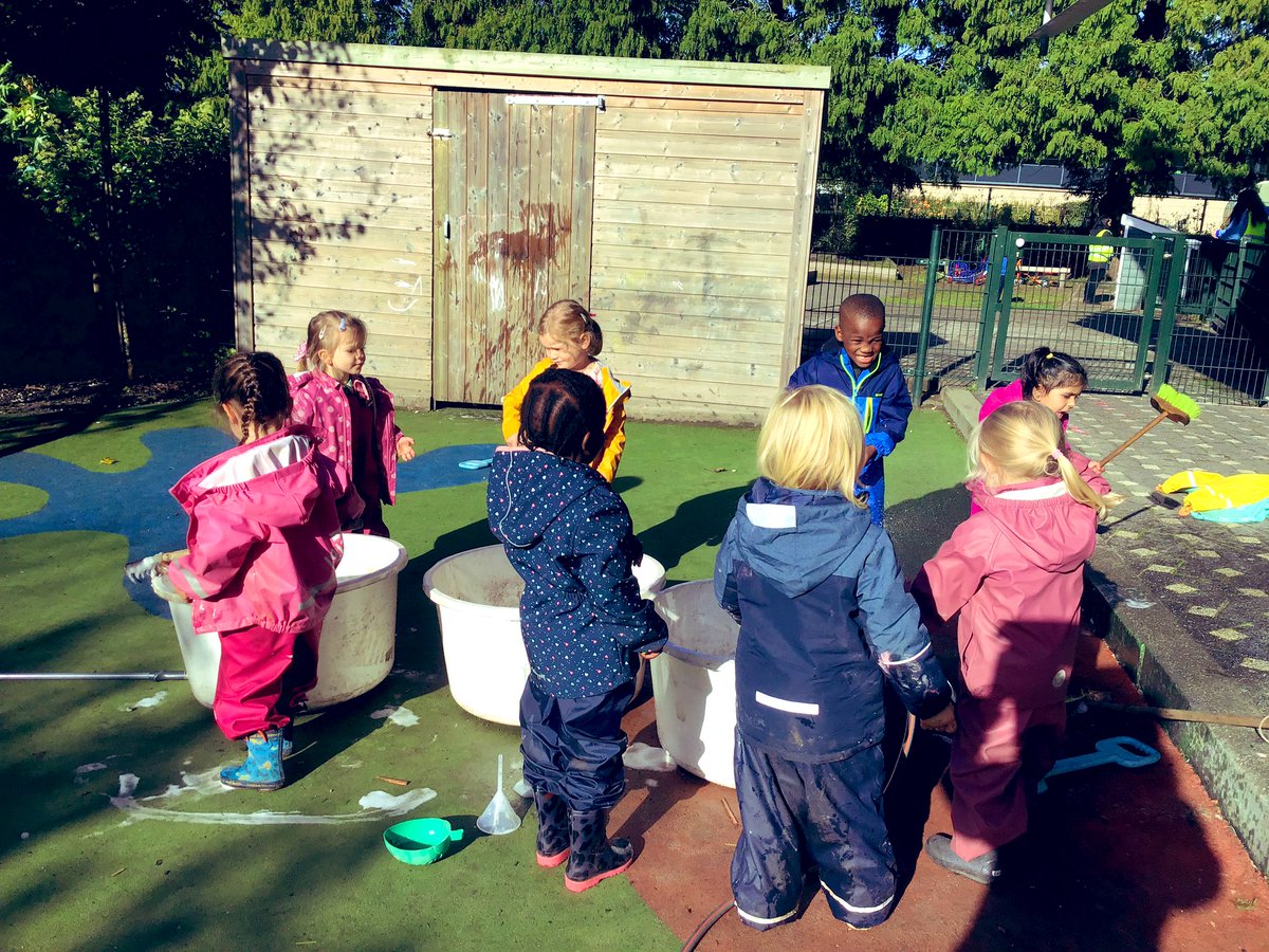 BSNJSV's tweet photo. Today, we put our newly found sweeping skills to good use by scrubbing containers and having a lot of fun with the garden hose! #JSVFS1 #JSVF1 https://t.co/Y4rMuWBbDZ