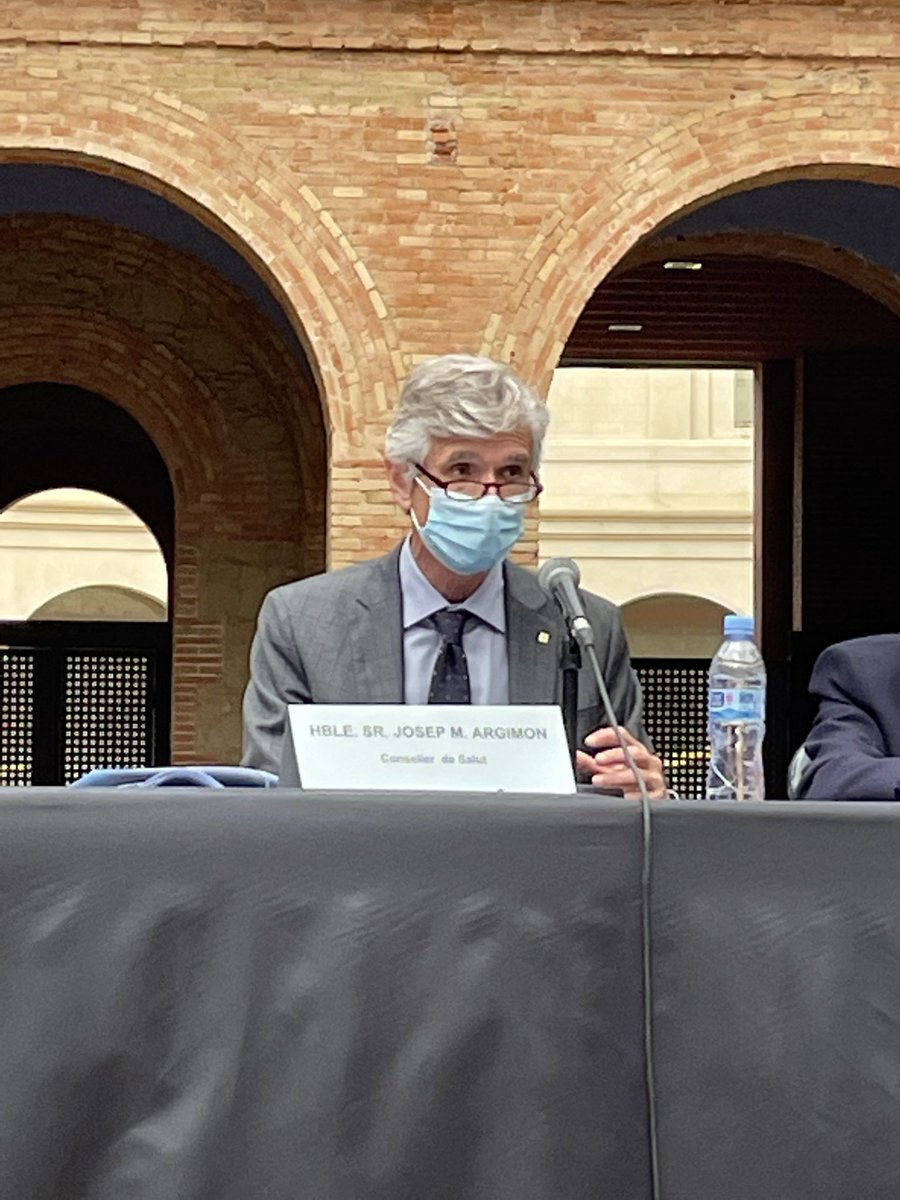 CSM9B's tweet photo. Hble. Conseller de Salut Josep María Argimon en l’acte dels nostres #40anysCSM9B : “ La #Salutmental és la prioritat, no una de les prioritats, ÉS la prioritat” . #Gràcies https://t.co/0Cy6TuBEzB