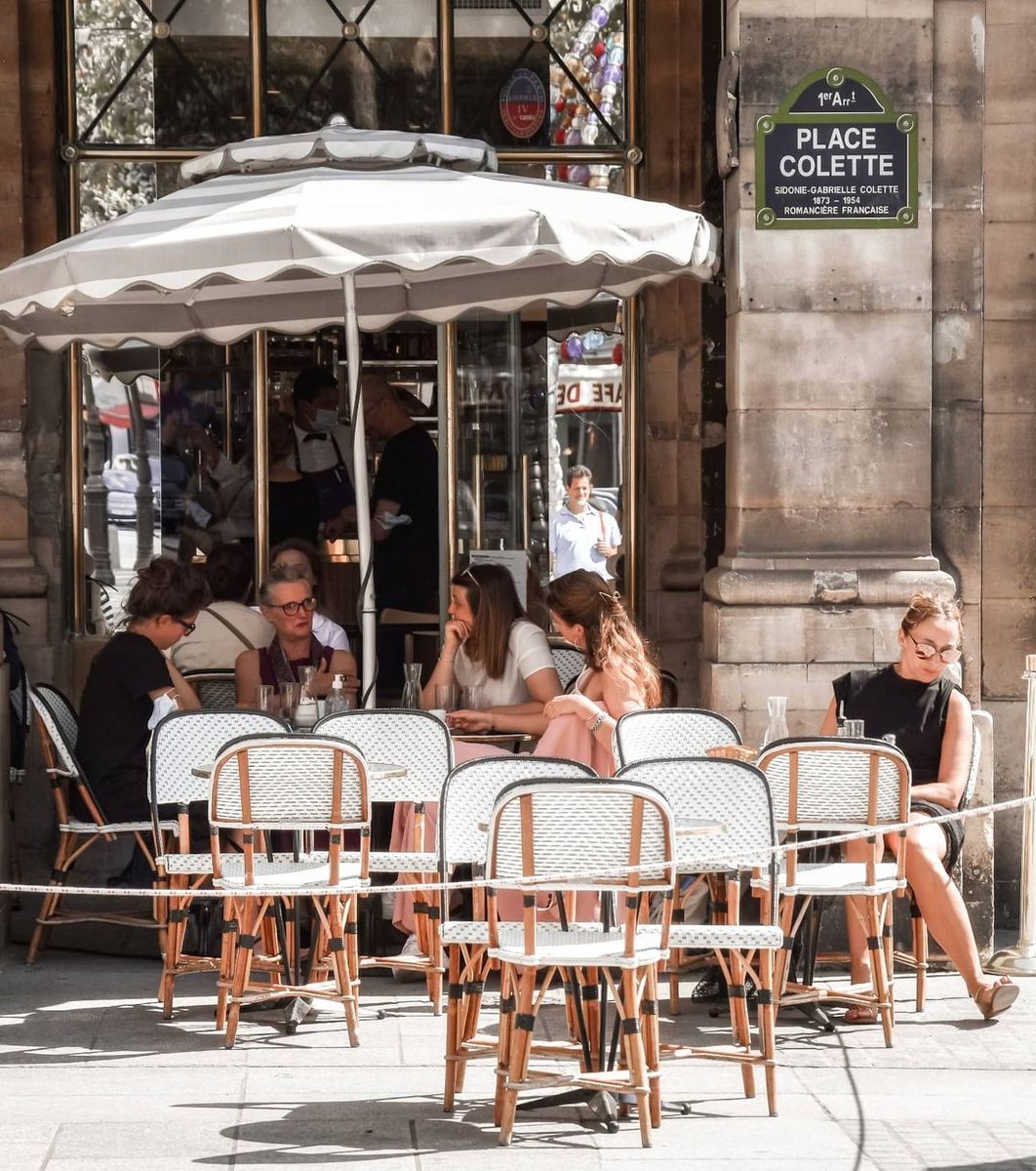 hipparisblog's tweet photo. Enjoy the sun while you can everyone.
Photo: @frammentidiparigi
#parislove #placecolette https://t.co/XRGYHVUuuR