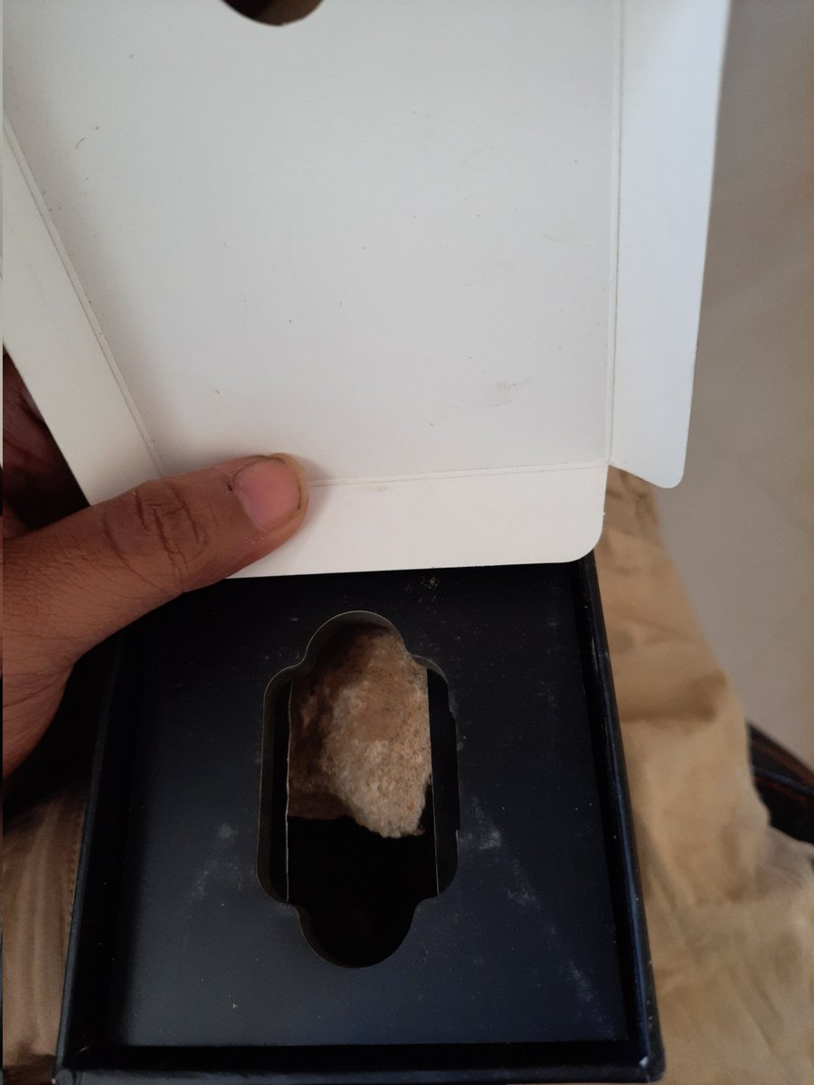 vishwasujay's tweet image. Hi @amazonIN  i had ordered noise colorfit ultra space blue edition sold during the great indian festival sale. But instead i ha e received tampered box with strong instead of the box . I request if you plz look into it 
#amazoncheats @amazon