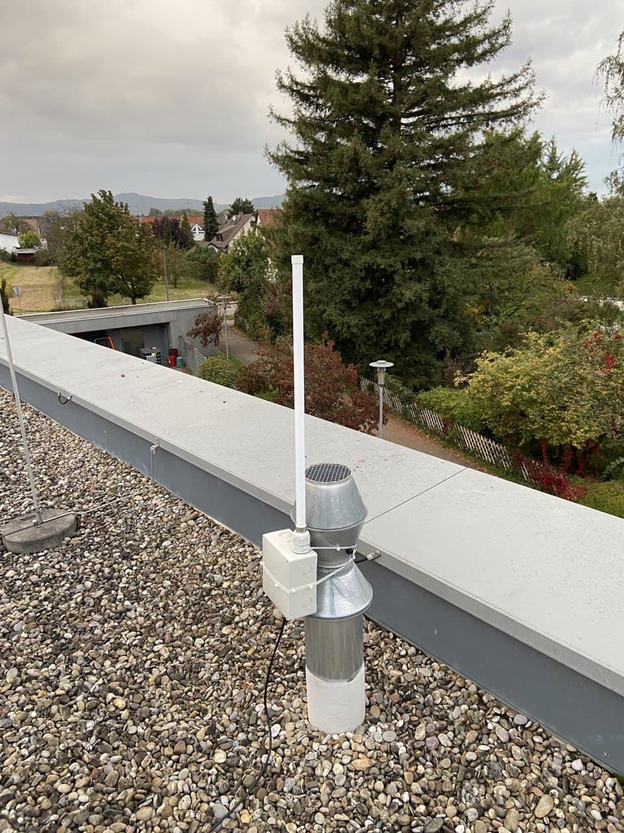 Ein neues <a href="/thethingsntwrk/">The Things Network</a> Gateway in der Region Freiburg ist aktiv. Es ist auf einen Feuerwehrhaus in March installiert. In den nächsten Tagen erfolgen dann Tests mit Mapper. Mal schauen wie gut die Reichweite ist. #LoRaWAN #SmartCity