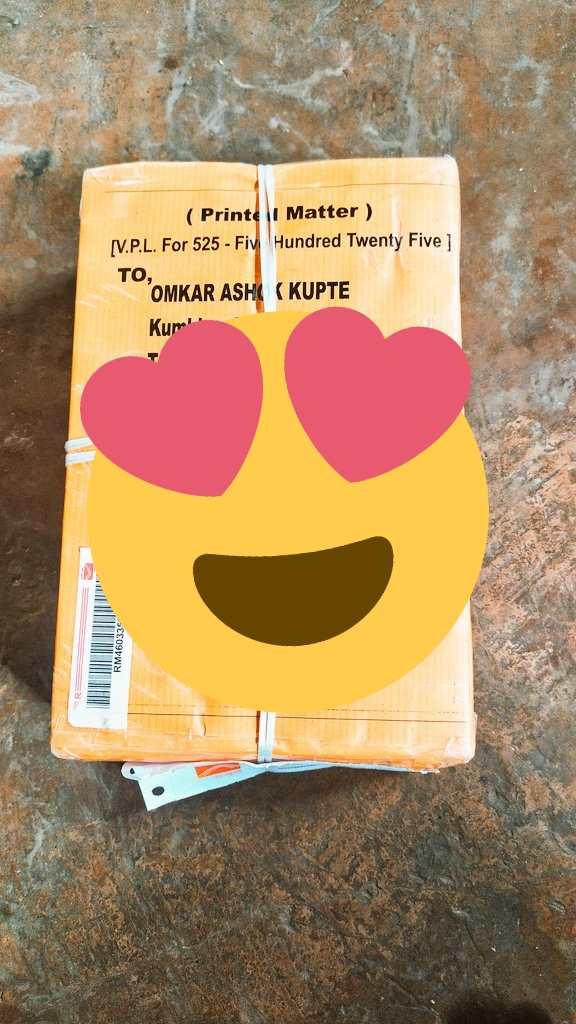 Kupte_Omkar2047's tweet photo. माझं सोनं कालच आलंय....... 
मागवलेली ९ पुस्तकं कालच हातात मिळाली.
चांगले विचार हेच खरं सोनं असतं आणि ते मला कालच मिळालं आहे.
ही पुस्तकं माझ्याकडे लवकरात लवकर पोहचवल्या बद्दल @PrashantAmbi3  यांचे आभार.
#दसरा @LetsReadIndia @shabdankoor 
#AbdulKalam #वाचन_प्रेरणा_दिन @rt_marathi https://t.co/a71qnxbFXH
