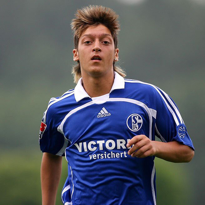 Happy Birthday Mesut Ozil 