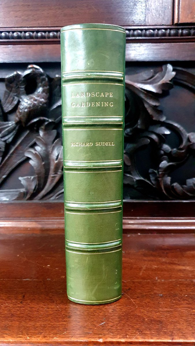 Petersfield Bookshop tweet media