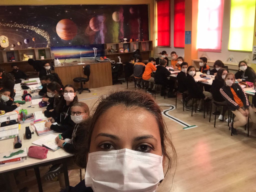 pinhasokulu's tweet photo. 6/H sınıfı öğrencileri, FETEMM Atölyesi’nde mikroskop çalışması yaptı. 
#pinhas 💫 #fetemm 
@ersanulusan @tekirdagmem @hete61 @CorluMem @ArslanerIrfan https://t.co/vYeM06I8rE