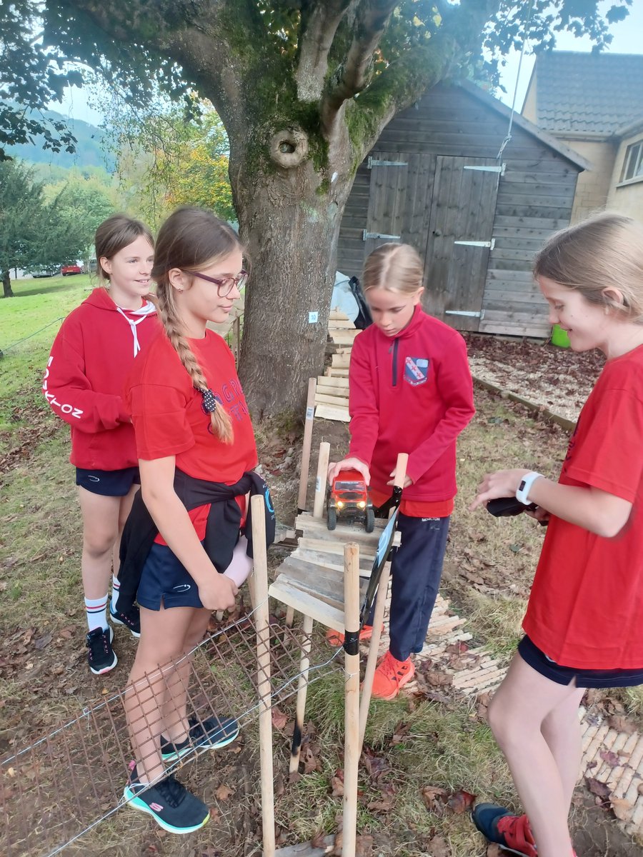 There was some seriously good driving from the <a href="/MonktonPrep/">Prep | Monkton</a> girls as they took on the racing car challenge as part of the <a href="/GirlsOnTrackUK/">FIA Girls on Track UK</a> event. #MonktonStem #MonktonPartnerships #MonktonThinksDifferently