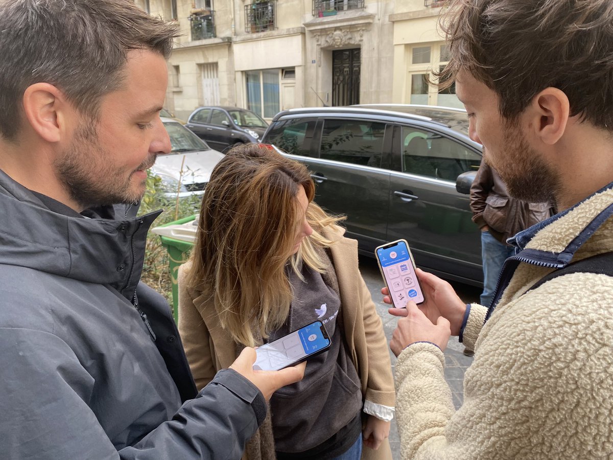 XFrance's tweet photo. 🎶 Walking on sunshine ☀️
 
Pour poursuivre la journée #TwitterForGood, nos équipes participent à une marche solidaire avec @Walkunited1
 
Walk United est une application qui permet au quotidien de convertir vos pas en dons auprès d’un réseau d’associations partenaires https://t.co/AbDPQdu7VO