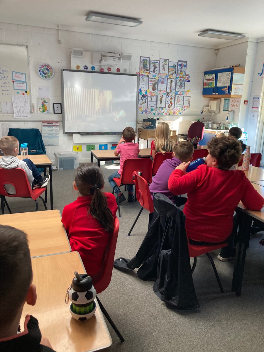 StAndrewsTweets's tweet image. P4 loved their virtual visit to @EdinburghZoo with @RZSSlearning this morning! The sleepy sloth was a particular favourite with the whole class. Thanks so much @MidlothSciFest