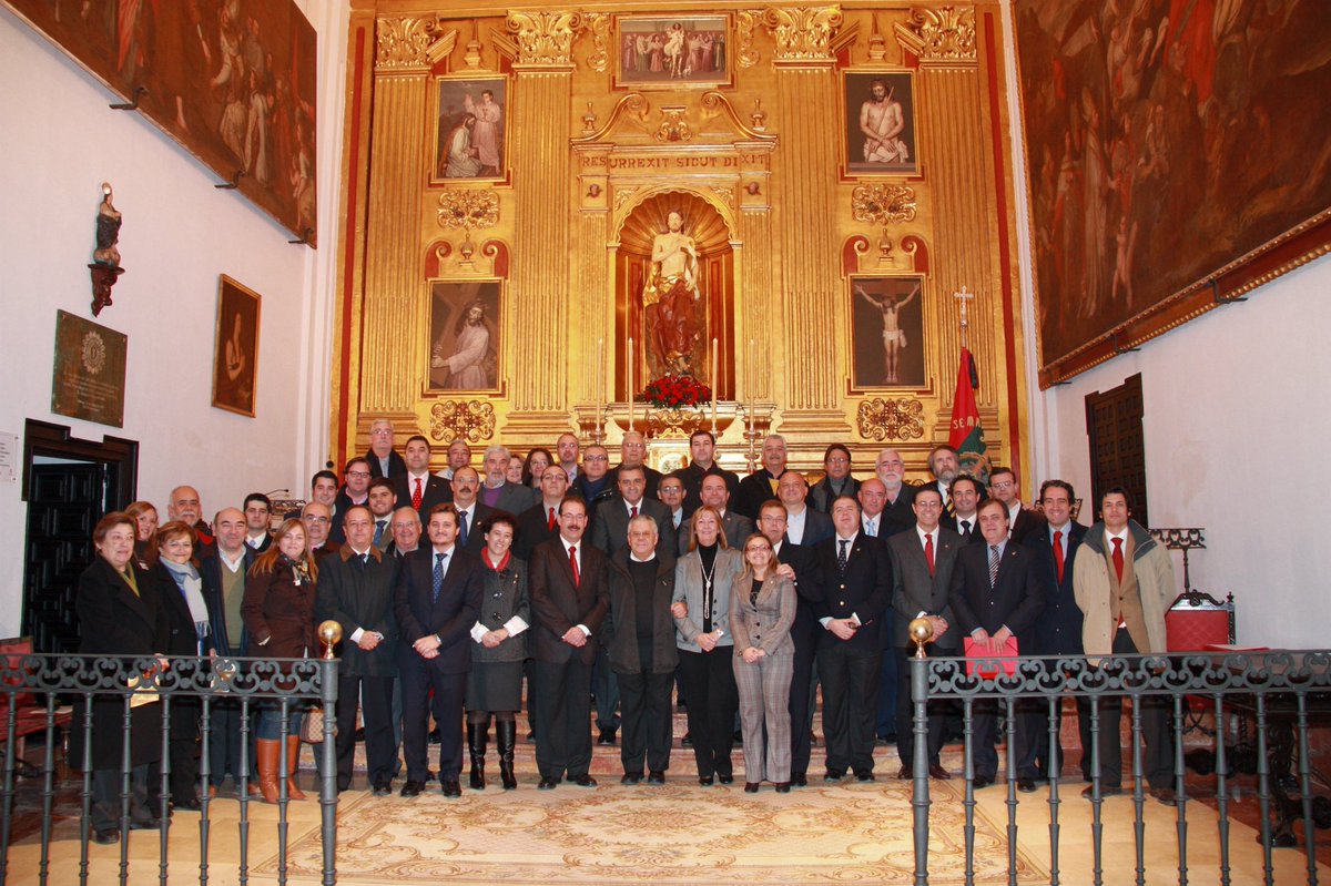 FundCorinto's tweet photo. El día 1 de Diciembre de 2010 se firmaba un Protocolo de Intenciones por el cual 20 Hermandades Penitenciales se comprometían en la creación de un economato dirigido a familias vulnerables, una acción social sin precedentes en la historia de las cofradías malagueñas
#CofradiasMLG https://t.co/MnXvJR5xeB