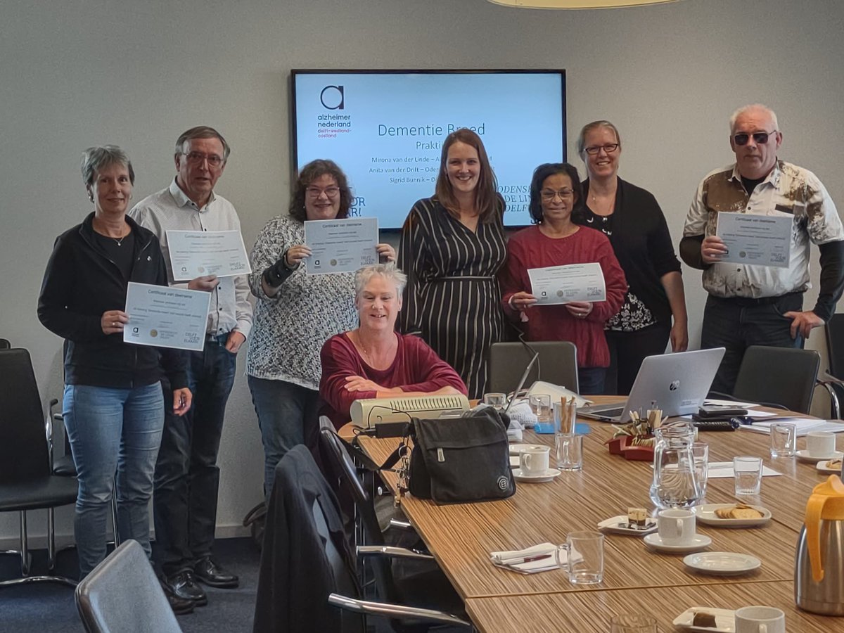 Cursus Dementie Breed

Op 6 en 13 oktober werd de cursus Dementie Breed gegeven voor vrijwilligers van het Odensehuis de Linde Delft, de Bezoekdienst Dementie van Alzheimer DWO en DIVO (Dieren voor ouderen) van Delft voor Elkaar.