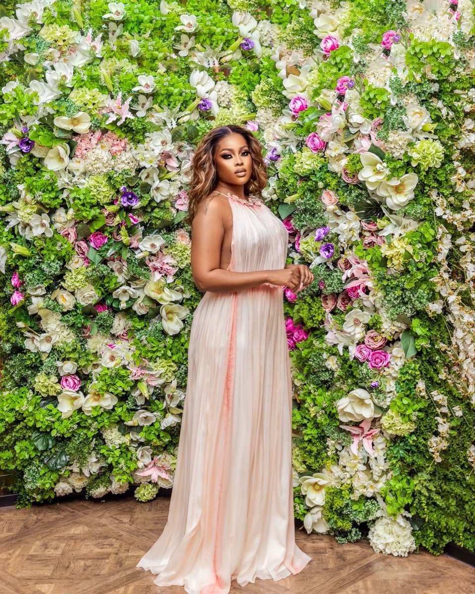 Actress &amp; Media Personality <a href="/Omuhle_Gela/">Omuhle Makaziwe Gela</a> in Alberta Ferretti. 

Ultimate spring mood in Alberta Ferretti, now exclusively available at D’ORÉ Sandton City. 
#DORExALBERTAFERRETTI