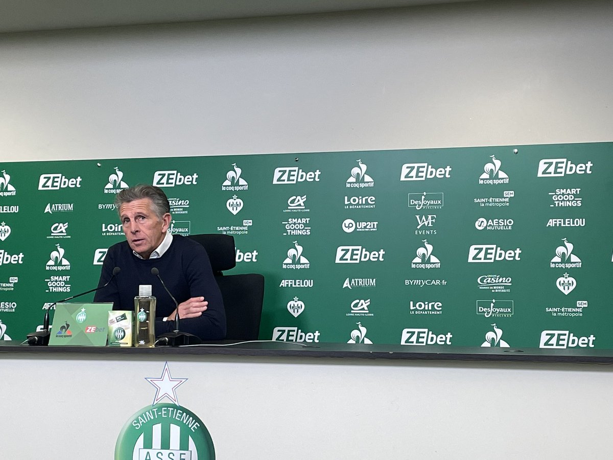 leprogres_asse's tweet photo. 🎙Claude #Puel avant #RSCAASSE : « On aurait aimé enchaîner de suite. C’est embêtant pour un entraîneur de suivre tout le monde avec 10 internationaux alors qu’il n’y en a que 5 à Strasbourg. » https://t.co/d4n5JBS6F0