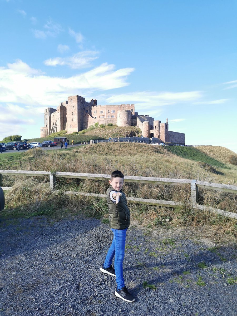 CarlyDinwoodie's tweet photo. Time off school can only mean one thing for us! It's Castle time and what a magnificent beauty this one is @Bamburgh_Castle 🏰
#octoberweek
#dreamcastle
#anotheroneoffthelist https://t.co/TRo7hpxDh2