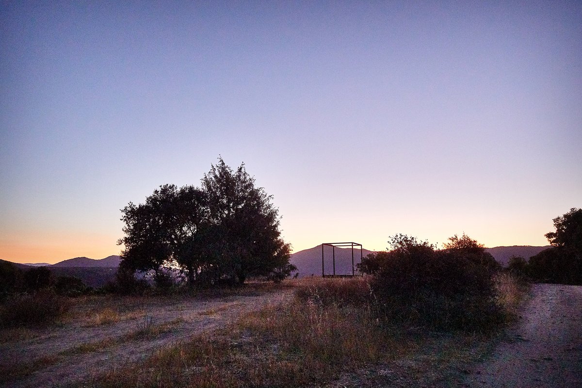 BodegaMaranones's tweet photo. In Bodega Marañones is very important the connection with nature.
For this reason, our vineyard is organic and the preservation of the landscape and the integration of the vineyard on it's very important.
#diadelmedioambiente #domadrid #garnacha #albillo https://t.co/rr1jyz9zGy